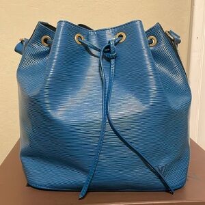 Louis Vuitton Petit Noe Epi Leather Shoulder Bag